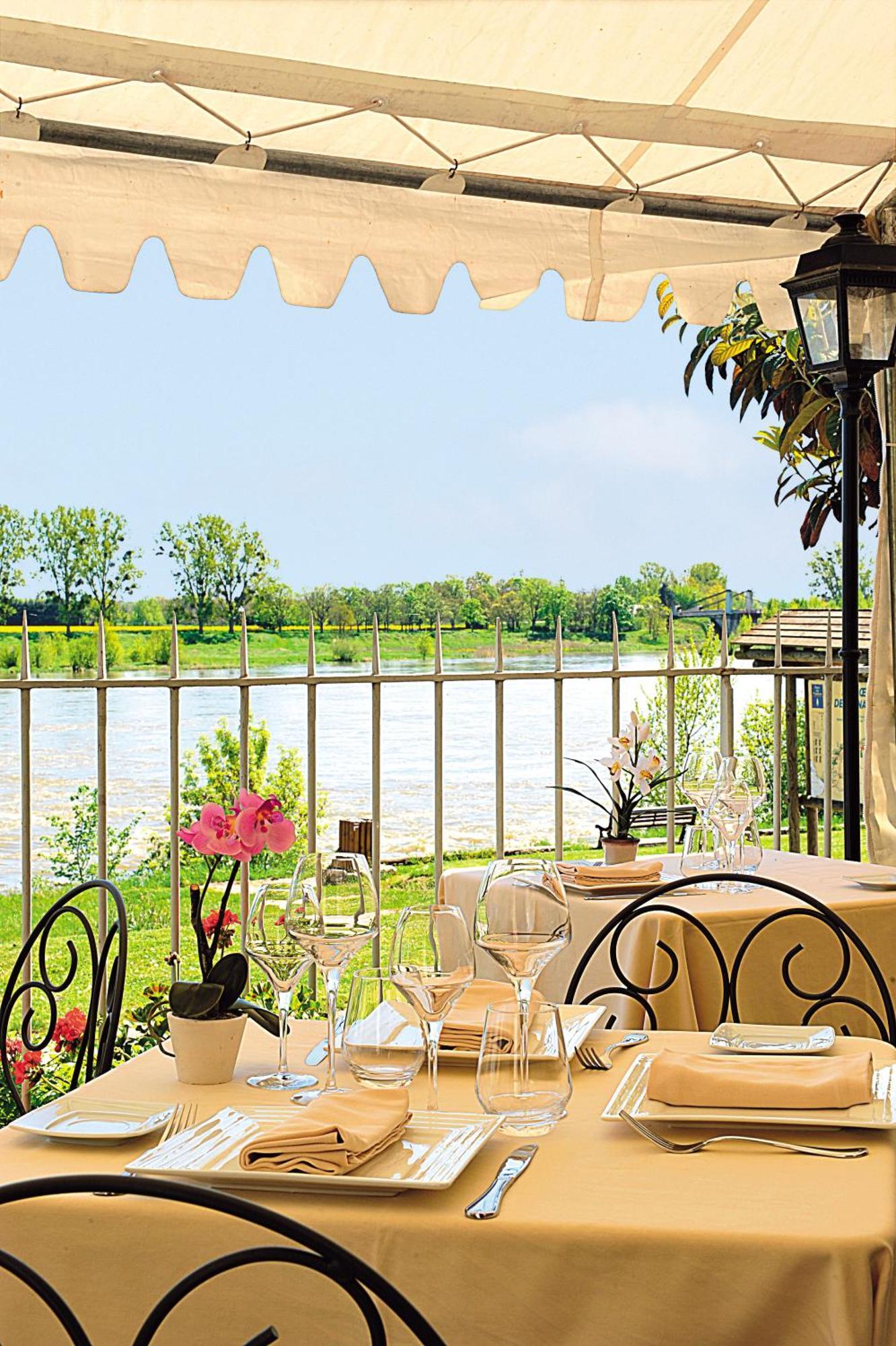 Logis Hotel Le Relais Louis XI Meung-sur-Loire Zewnętrze zdjęcie