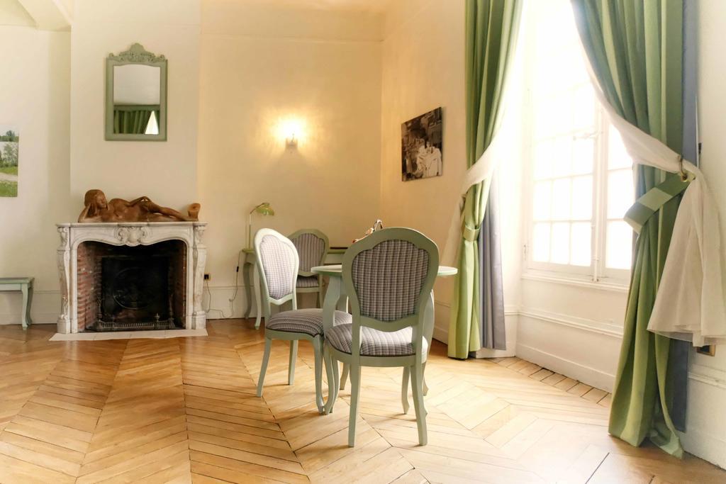 Logis Hotel Le Relais Louis XI Meung-sur-Loire Zewnętrze zdjęcie