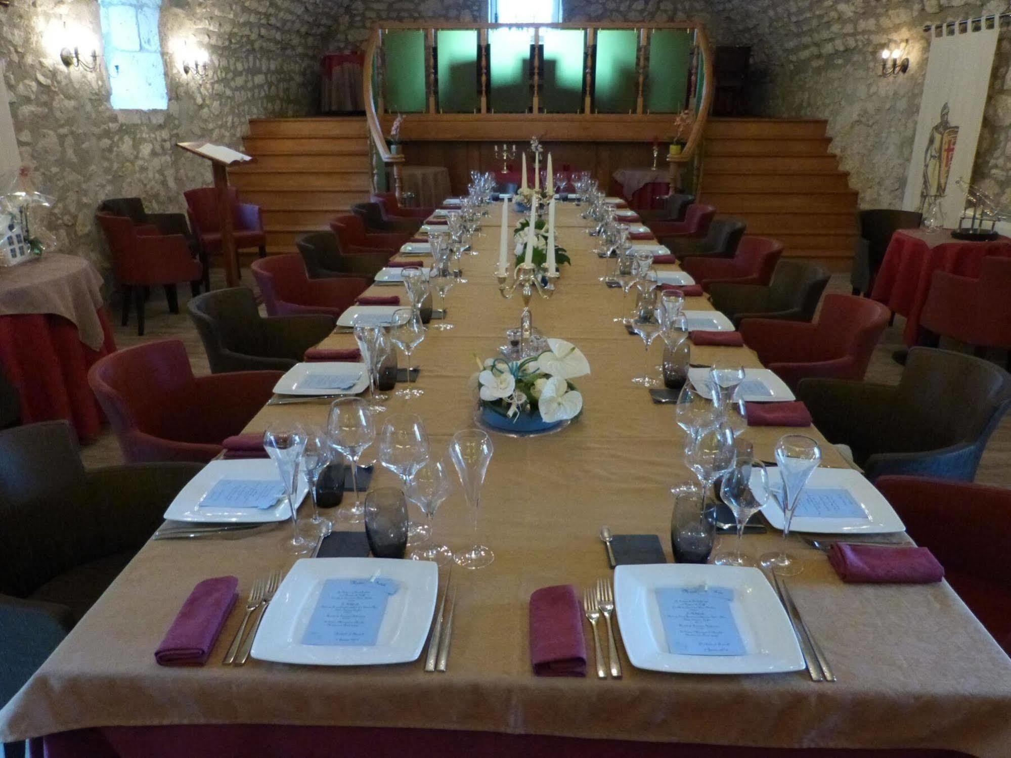 Logis Hotel Le Relais Louis XI Meung-sur-Loire Zewnętrze zdjęcie